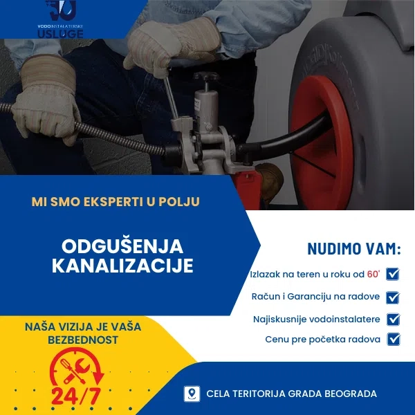 Vodoinstalater-masinski-odgusava-kanalizaciju